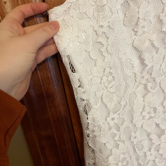 White lace dress bridal shower - Picture 3 of 5
